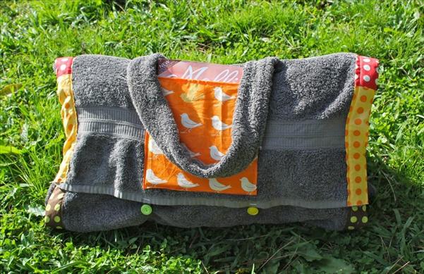 Make an Extra Large Beach Blanket from Towels