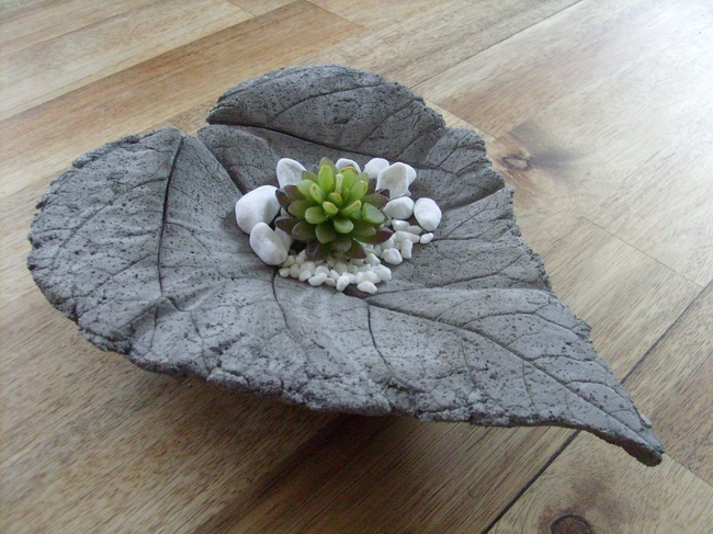 DIY Concrete Garden Rocks - Mama Dares to DIY