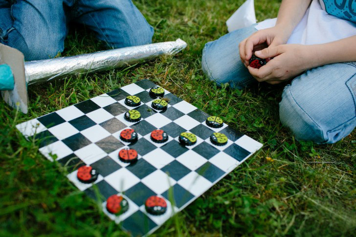 Diy Board Game For Kids How To Make Bottle Cap Checkers