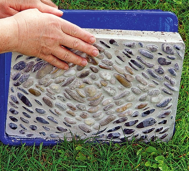 make-pebble-mosaic-stepping-stones-wait-one-day-then-remove-the-plate-from-the-mold